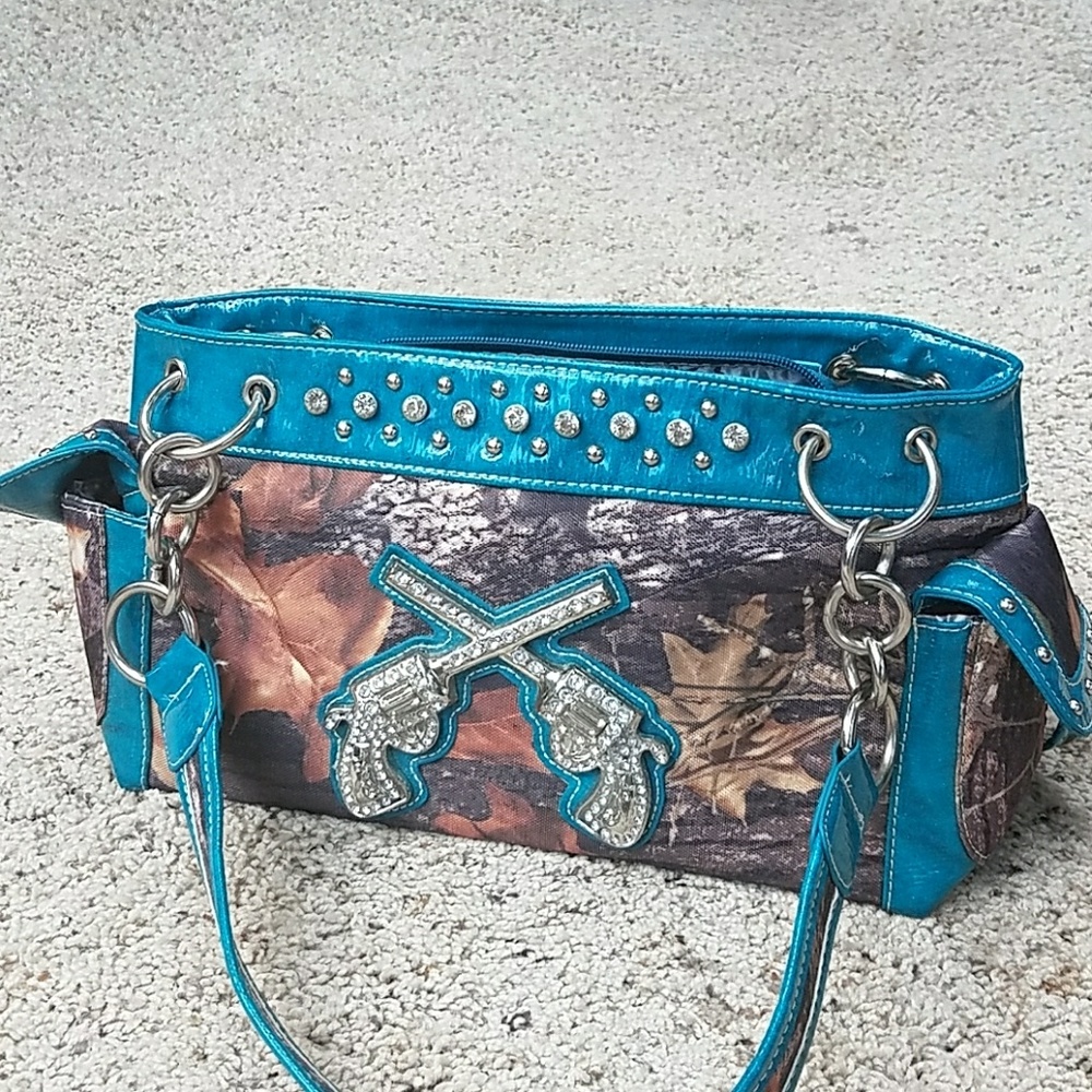 Perfect adorable NEW Isabella PURSE